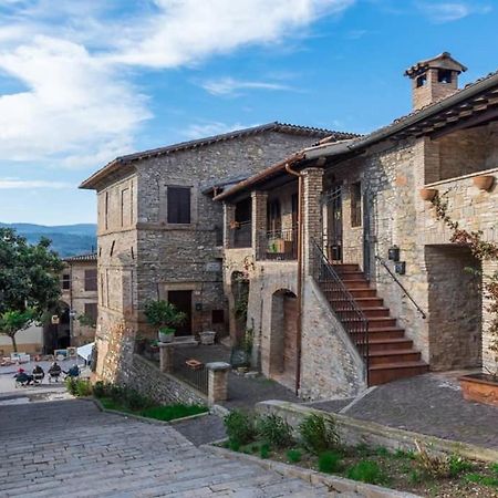 Alloggio Flaminia Con Parcheggio Di Proprieta! Bevagna Kültér fotó